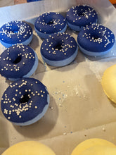 Load image into Gallery viewer, Donut Bath Bomb - Peaches and Pearls Eureka