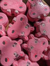 Load image into Gallery viewer, Hippo Bath Bomb - Peaches and Pearls Eureka
